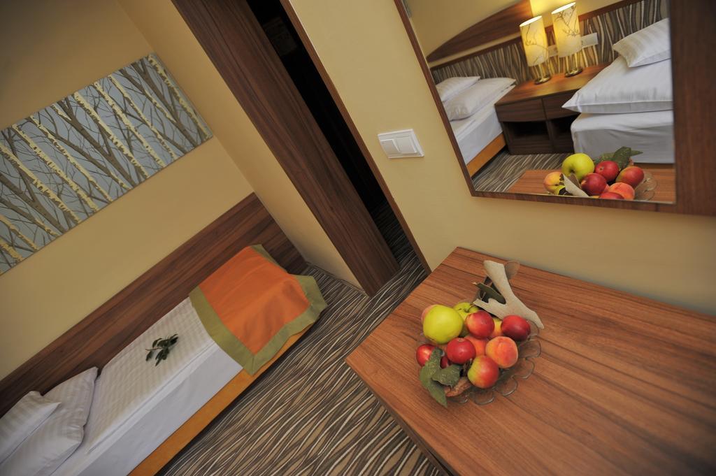 Park Hotel Гюла Стая снимка
